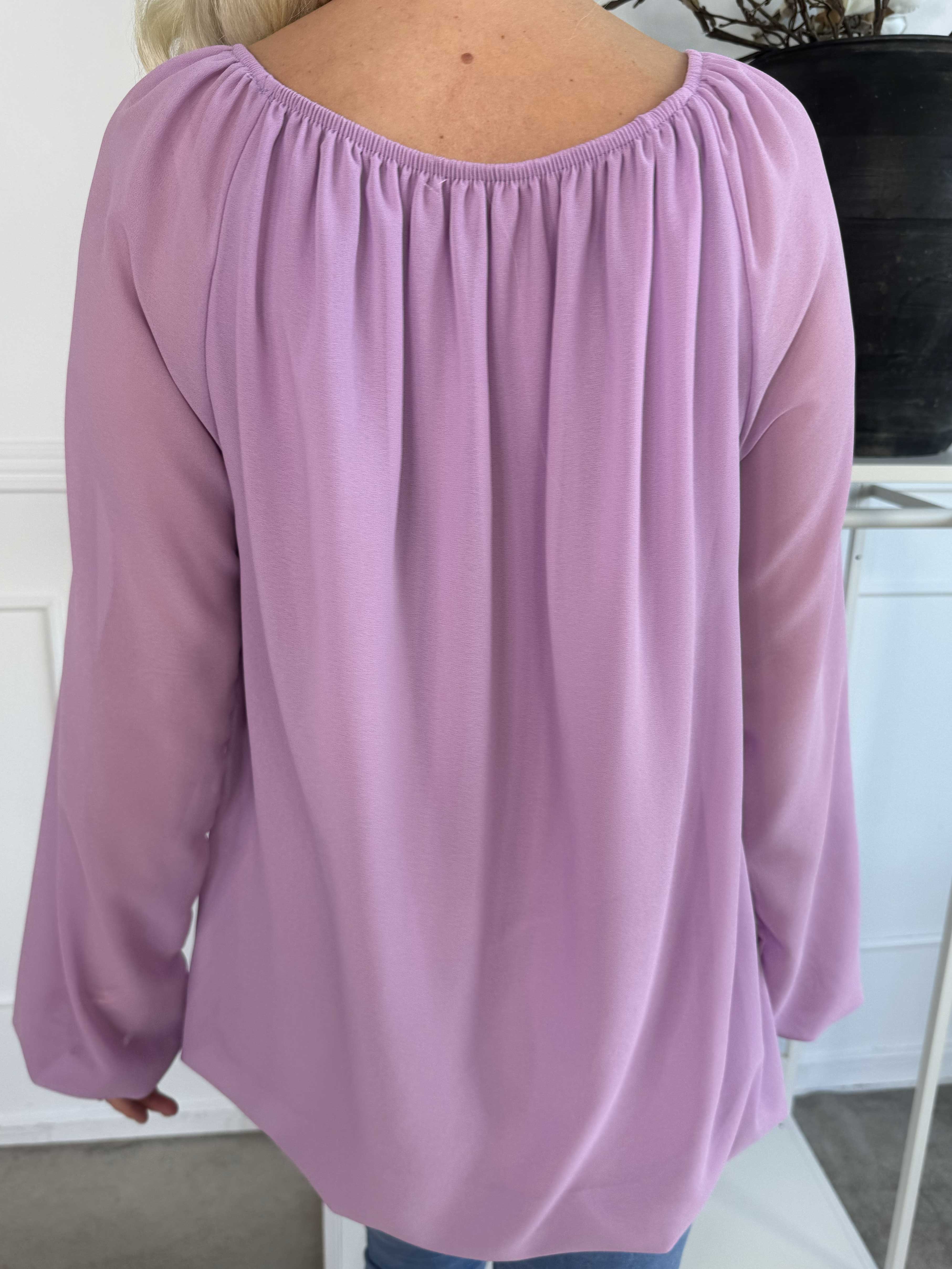 Stef - Fin tunika i chiffonlag med elastikkant